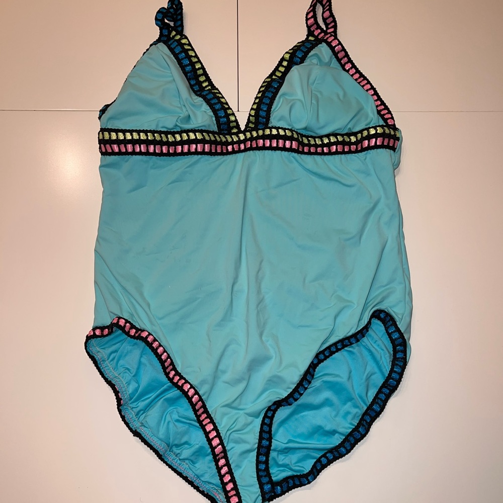 La Blanca One Piece
